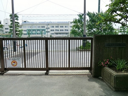 周辺環境　小学校 1100m 市川市立百合台小学校