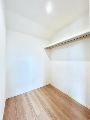 ̑@EH[NCN[[bgtŐԂLpł܂B