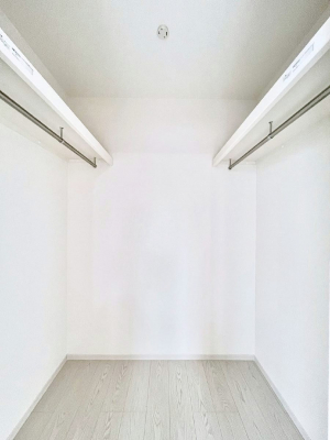 ̑@EH[NCN[[bgtŐԂLpł܂B