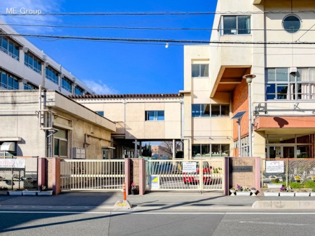 周辺環境　小学校 270m 川口市立飯塚小学校