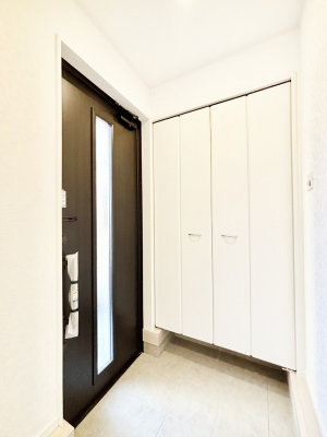 ���ց@���փh�A�ɃX���b�h���C���������Ă���̂Ō��̉��o�����Ă���܂�