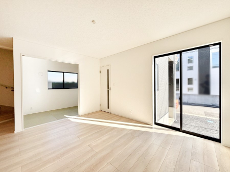 ̑ρ@אڂ̘aJ΂ɍLXԂ