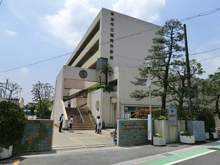 周辺環境　中学校 1100m 草加市立瀬崎中学校