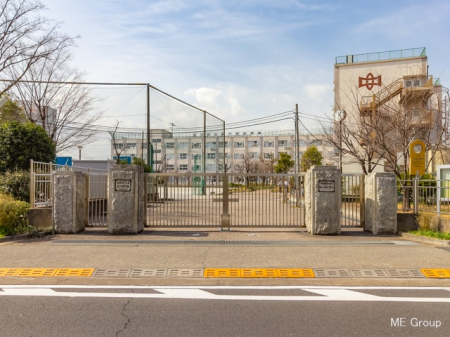周辺環境　中学校 840m 足立区立第十四中学校