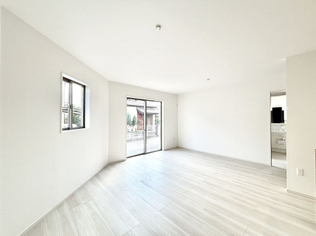 ���̑����ρ@�Ƒ��̏Ί炪���R�Ɛ��܂�Ă���A����ȕ��͋C�̃_�C�j���O�Ɏd�オ���Ă��܂��B