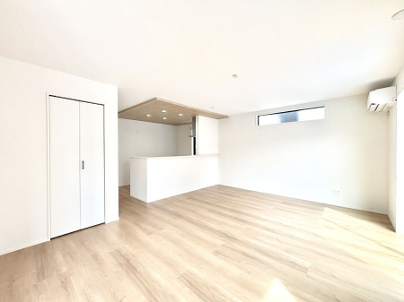 rO@͋Ĉkcj͉Ƒ݂Ȃ̉K  