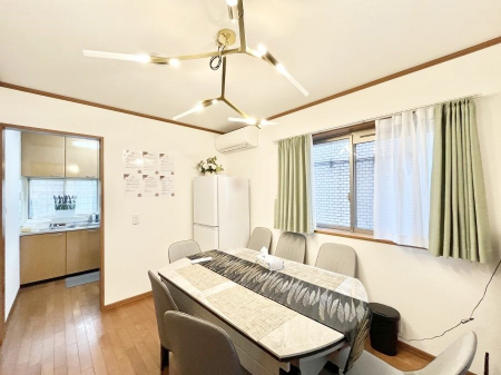 ���̑����ρ@�Ƒ������R�ƏW�܂�e���̃X�y�[�X�ɂȂ肻��    