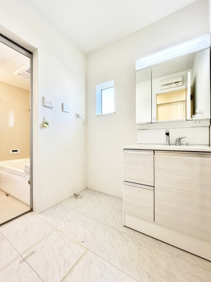 ʑEʏ@Ƃ̐ʃXy[XŒ̐gxxX[Y