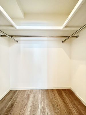 ̑@EH[NCN[[bg̊pŐԃXbL  