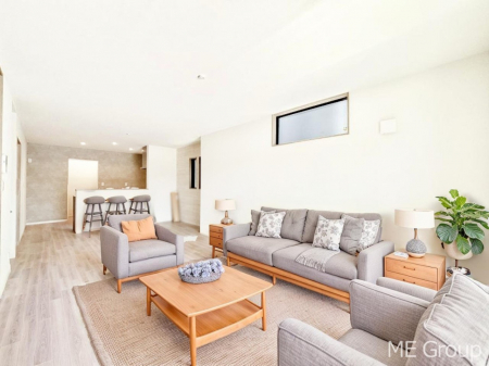 ���r���O�@��Ƃ肠��L�������������r���O�͉Ƒ��݂�Ȃ̌e���̋�Ԃł��@���Ƌ��CG�ł�