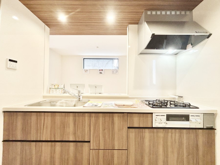 �L�b�`���@�������������I�ɁA�y�����I�V�X�e���L�b�`��