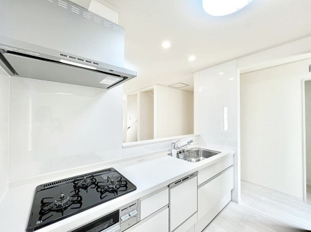 �L�b�`���@���������Ȃ���ł����Ƒ��Ƃ̉�b���y���߂�ΖʃL�b�`��