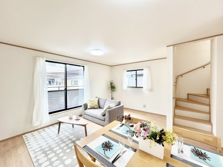 rO@Ƒ̓₩Șbŕ܂閾邢rO  ƋCGł