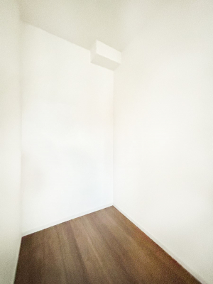 ̑@EH[NCN[[bgtŐԂLpł܂B