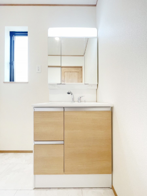 ʑEʏ@X^COɕ֗ȎOʋA~[LrlbgōׂXbL