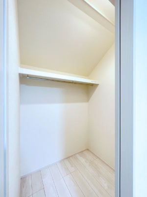 ̑@EH[NCN[[bgtŐԂLpł܂B