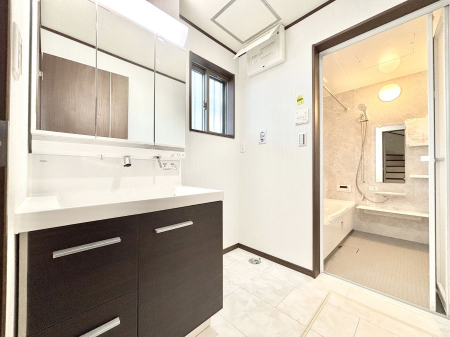 ���̑��@�������̂�����K��Ԃł��B�����̐g�x�x���C�����ǂ����g�������܂��B 