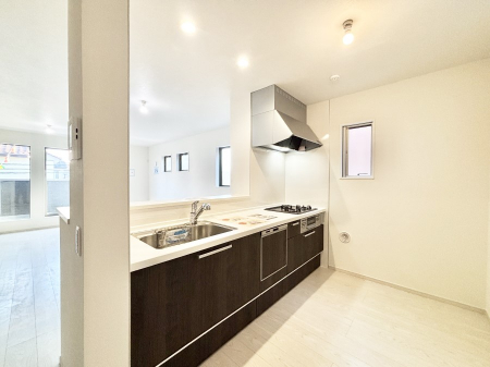 �L�b�`���@���������Ȃ��炲�Ƒ��Ƃ̉�b���y���߂�ΖʃJ�E���^�[�L�b�`��