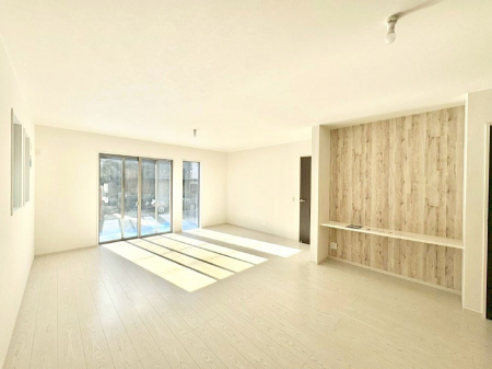 ���̑����ρ@�傫�ȑ����炽���Ղ�̗z���ƕ����������郊�r���O  