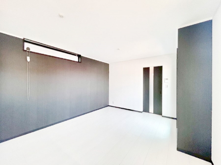 ̑ρ@Ƒ̏Ί炪RƐ܂ĂAȕ͋C̃_CjOɎdオĂ܂B