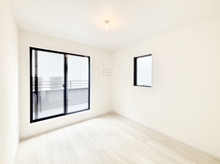 �Q���@���邢�o���R�j�[�T�C�h�ɗm����ݒu�B�ڊo�߂̗ǂ��Q���ɁB   