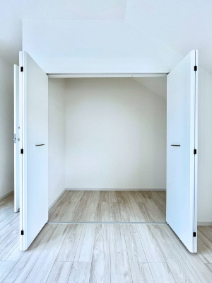 ���[�@�m���̃N���[�[�b�g�B���s��������̂Ō���̈ߗނ�����������܂�܂��B