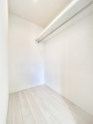 ̑@EH[NCN[[bgtŐԂLpł܂B