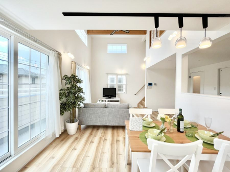 rO@rO͖̐؂̗fUC݌vBLƗ܂B