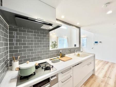 Lb`@JtFC킦ΖʃLb`IH@E򐅊̗pI