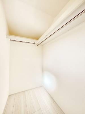 ̑@EH[NCN[[bgtŐԂLpł܂B