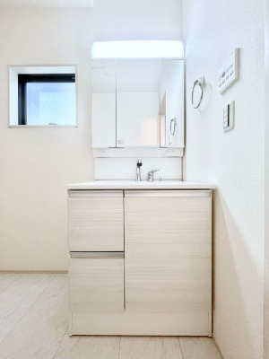 ʑEʏ@Ƃ̐ʃXy[XŒ̐gxxX[Y