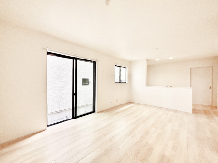 ���̑����ρ@�Ƒ��̏Ί炪���R�Ɛ��܂�Ă���A����ȕ��͋C�̃_�C�j���O�Ɏd�オ���Ă��܂�