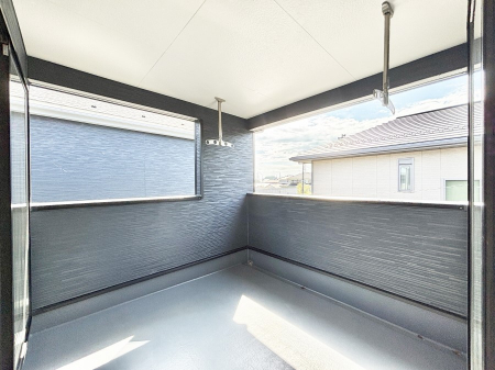 oRj[@Ci[oRj[Ȃ̂ŉJł󕨂oāAʂ̂ŊǂAXy[XƂďd󂵂܂B 