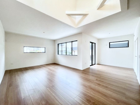 rO@rO㕔ɂ̗͐pB邢zɕ܂ԂŉƑcI