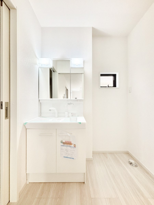 ʑEʏ@X^COɕ֗ȎOʋA~[LrlbgōׂXbL