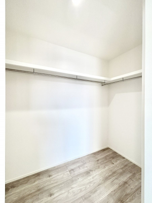 ̑@EH[NCN[[bgtŐԂLpł܂B