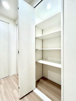 ���̑����ρ@�L�����[�B�|�������G�߂̏��������[���邱�Ƃ��ł��܂��B