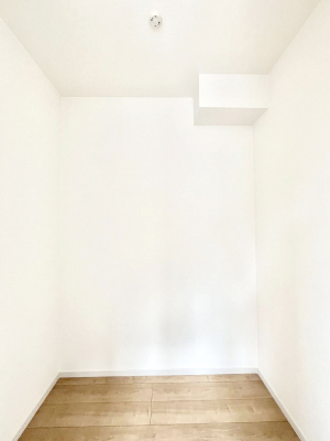 ̑@EH[NCN[[bgtŐԂLpł܂B