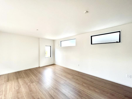 ���̑����ρ@�Ƒ��̏Ί炪���R�Ɛ��܂�Ă���A����ȕ��͋C�̃_�C�j���O�Ɏd�オ���Ă��܂� 