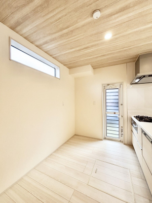 Lb`@Lb`̓S~oɕ֗ȏtłB̌ƂĊCł܂