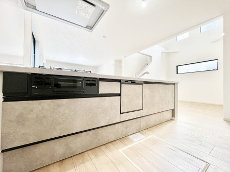 �L�b�`���@�������������I�ɁA�y�����I�V�X�e���L�b�`��