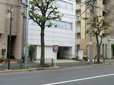 ӊ@a@ 300m @