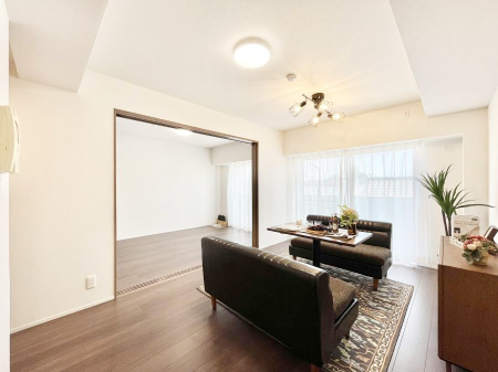 ���r���O�@�������������͋C�̂k�c�j�͉Ƒ��݂�Ȃ̉��K���  