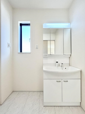 ʑEʏ@傫₷OʋŐʑ́AgȂ݃`FbN┧̂ɂ߂łB 