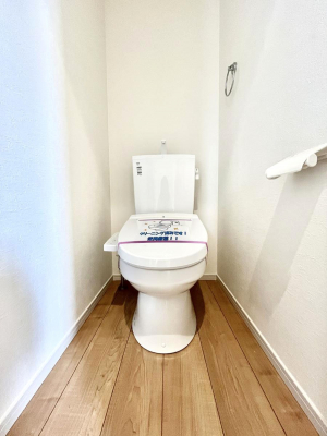 �g�C���@�g�C����1�K��2�K���ꂼ��ɔz�u����Ă��ĂƂĂ��֗��ł��B 