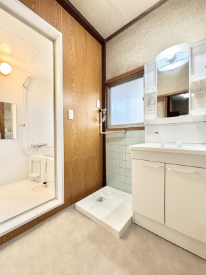 ʑEʏ@邢ʏ͖̐gxxyłႢłB