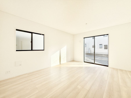 ���̑����ρ@�Ƒ��̏Ί炪���R�Ɛ��܂�Ă���A����ȕ��͋C�̃_�C�j���O�Ɏd�オ���Ă��܂� 