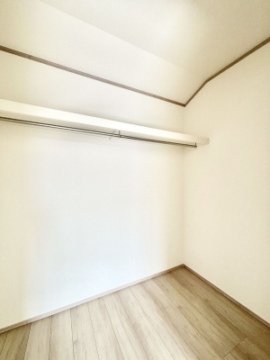 ̑@EH[NCN[[bgtŐԂLpł܂B