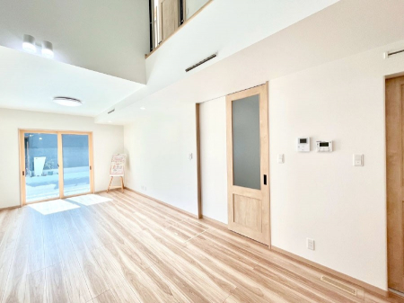 ̑ρ@傫ȑ炽Ղ̗zƕ郊rO  