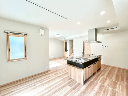 rO@͋Ĉkcj͉Ƒ݂Ȃ̉K  